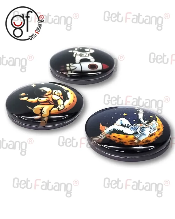 Rocking_Astronauts_Round_3D_Glass_Fridge_Magnets_Set_of_3_for_Home_Decoration_Sticking_Notes_and_Gifting_(3.5_cm_Diameter)