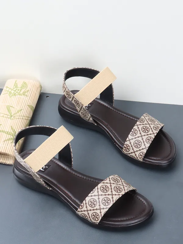 Casual_Slip_On_Flat_Slippers_(Cream)