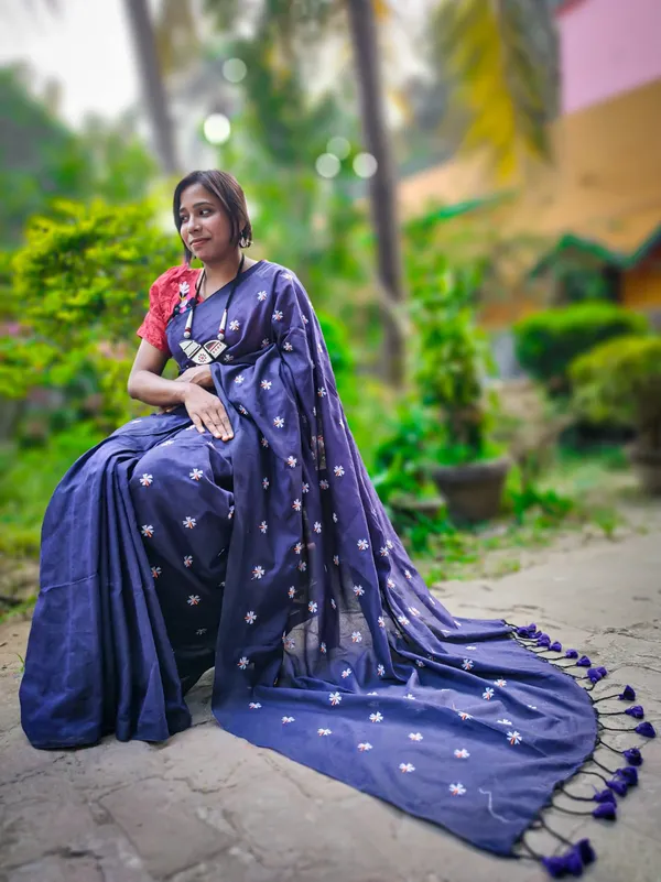 Royal_Blue_Cotton_Embroidery_Full_Body_Shiuli_Design_Handloom_Saree