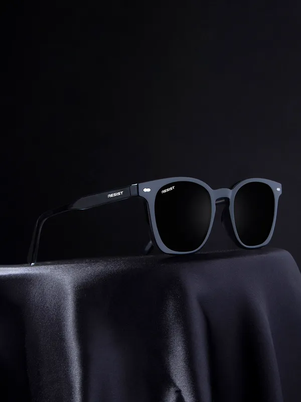 UV_Protected_Black_Wayfarer_Sunglasses_For_Men_&_Women