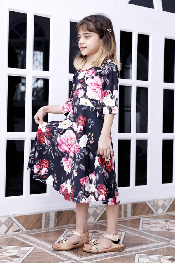 Black_Round_neck__3/4_Sleeve_Crepe_Blend_Kids_Dress