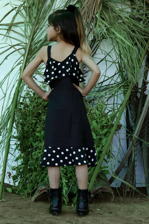 Black__Sweetheart_Neck__Sleeveless_Crepe_Kids_Dress