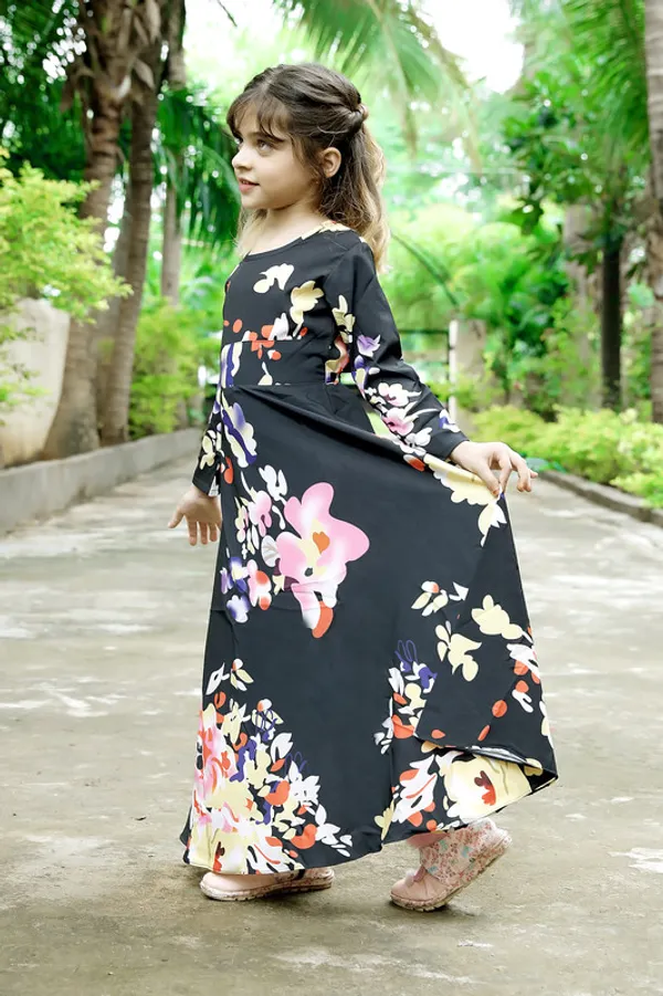 Black__Round_neck__3/4_Sleeve_Crepe_Blend_Kids_Dress