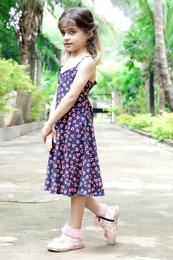 Navy_Blue_Sweetheart_Neck__Sleeveless_Crepe_Blend_Kids_Dress