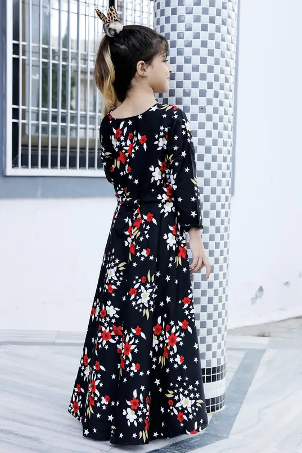 Black_Round_neck__Long_Sleeve_Crepe_Dress