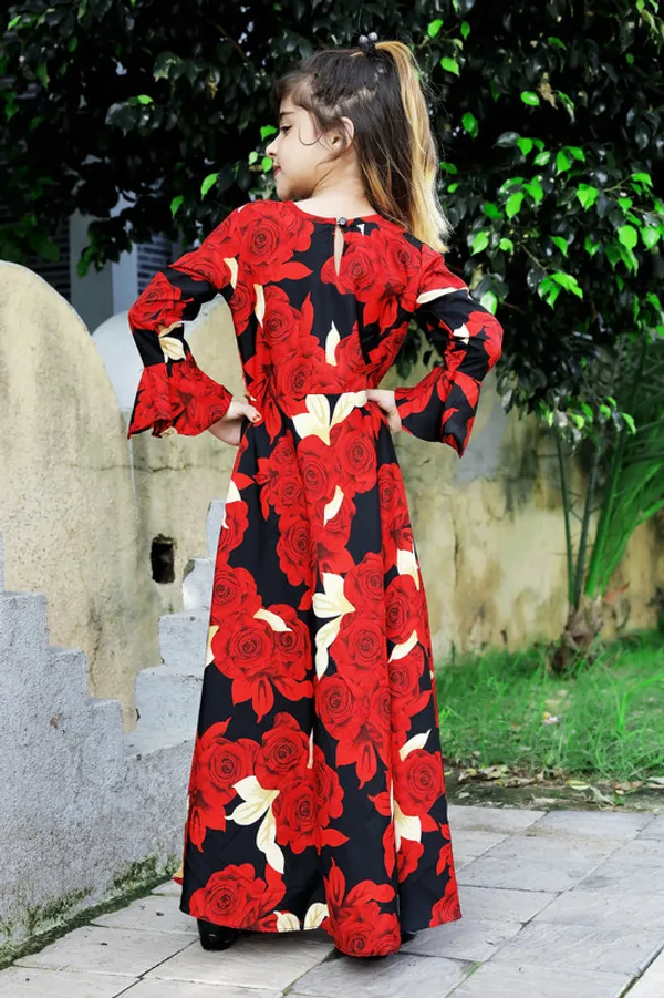 Red_And_Black_Round_neck__Long_Sleeve_Crepe_Dress