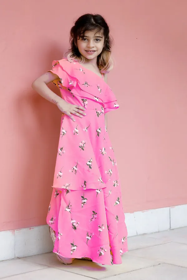 Pink_Round_neck__Sleeveless_Crepe_Dress
