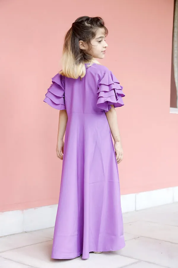 Black_Round_neck__Sleeveless_Crepe_Dress