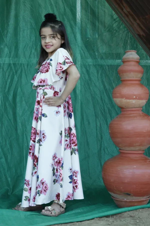 Cream_Round_neck__Sleeveless_Crepe_Dress
