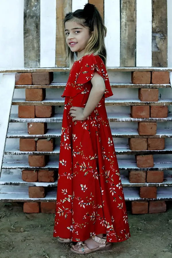 Red__Round_neck__Sleeveless_Crepe_Dress