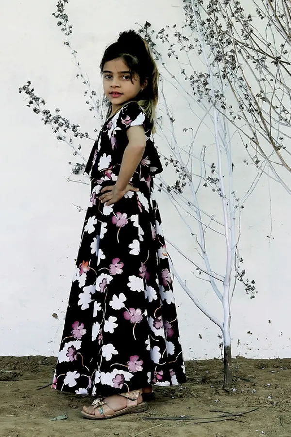 black__Round_neck__Sleeveless_Crepe_Dress