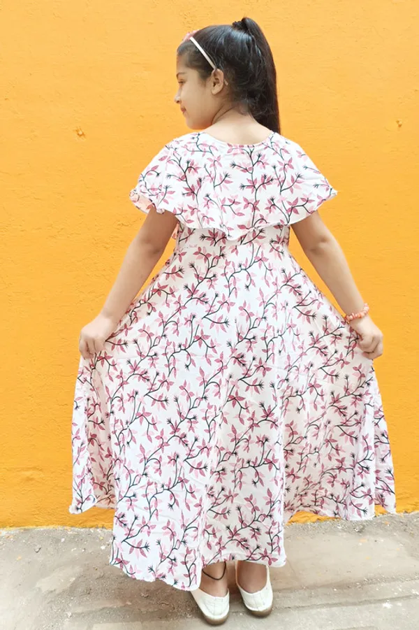 White_Round_neck__Sleeveless_Crepe_Dress