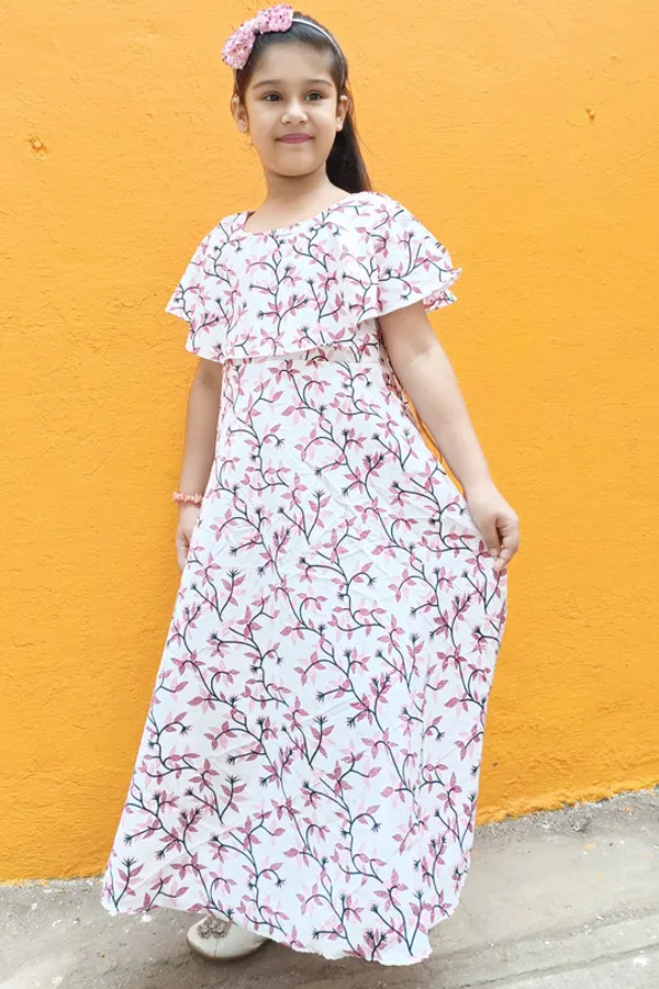 White_Round_neck__Sleeveless_Crepe_Dress