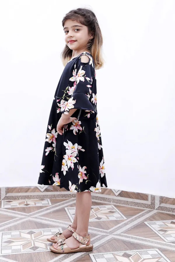Black_Round_neck__Bell_Sleeve_Crepe_Dress