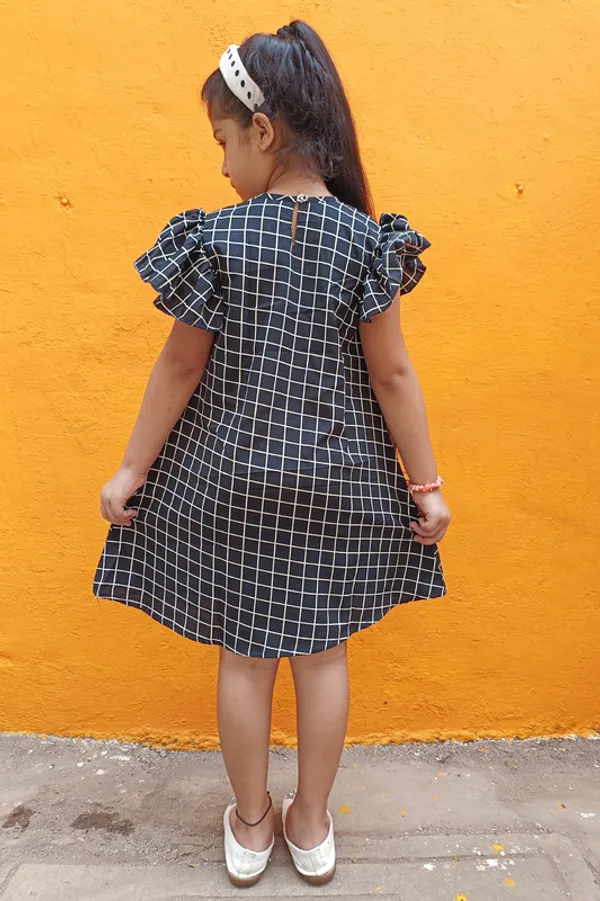 Black_Round_neck__Cap_Sleeve__Crepe_Dress