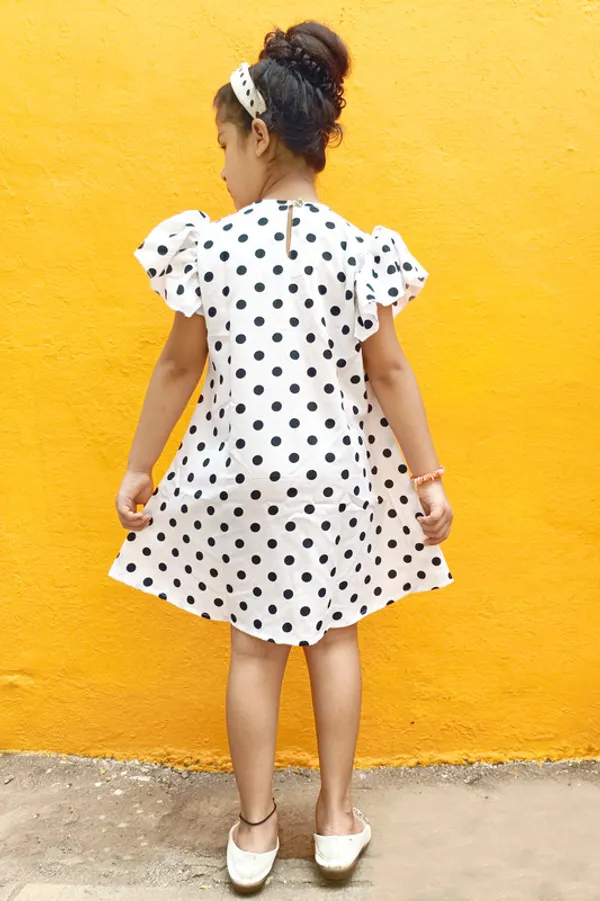 White_Round_neck__Cap_Sleeve__Crepe_Dress