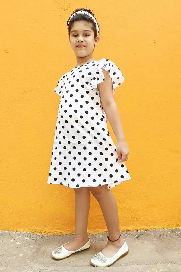 White_Round_neck__Cap_Sleeve__Crepe_Dress