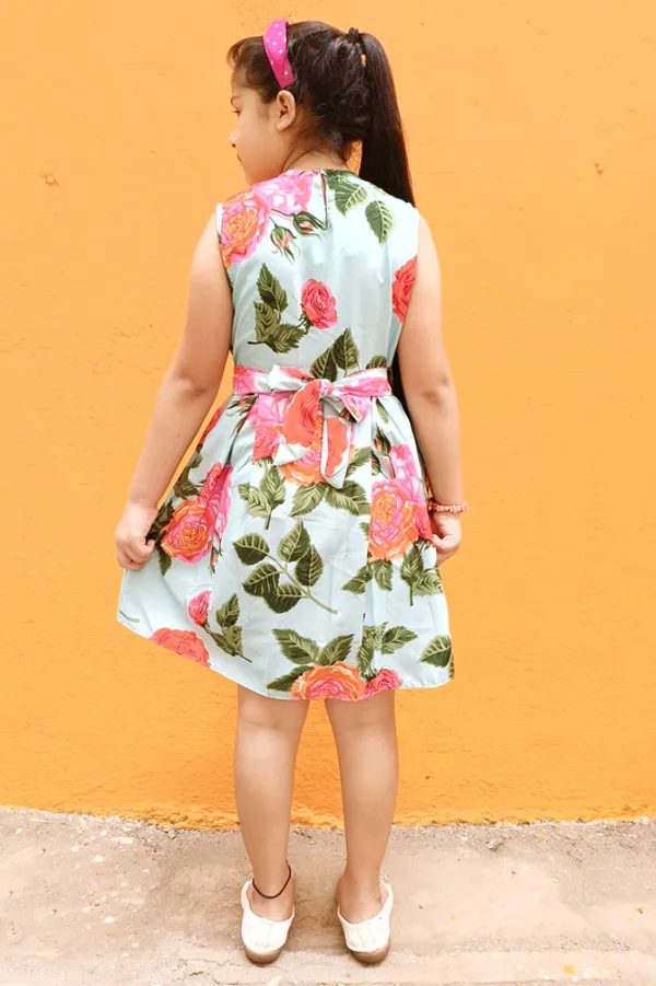 Green_Round_neck__Sleeveless_Crepe_Dress