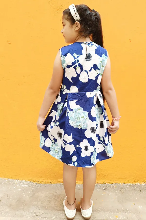 Blue_Round_neck__Sleeveless_Crepe_Dress