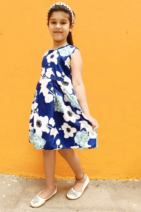 Blue_Round_neck__Sleeveless_Crepe_Dress