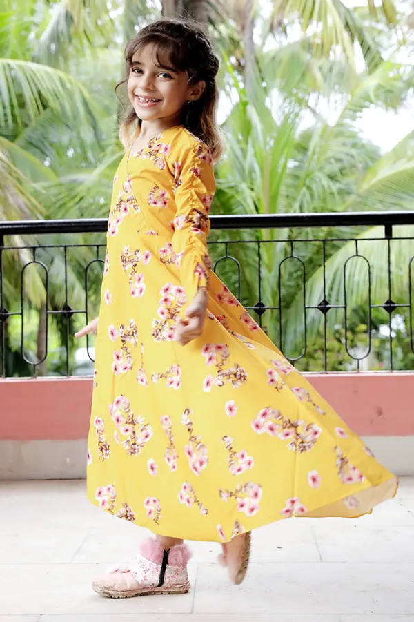 Yellow_V_Neck_Long_Sleeve_Crepe_Blend_Dress
