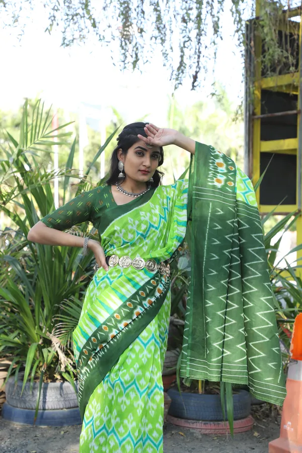 Ikkat_Hand_Block_Print_Print_Pure_Soft_Cotton_saree_With_Blouse_Piece
