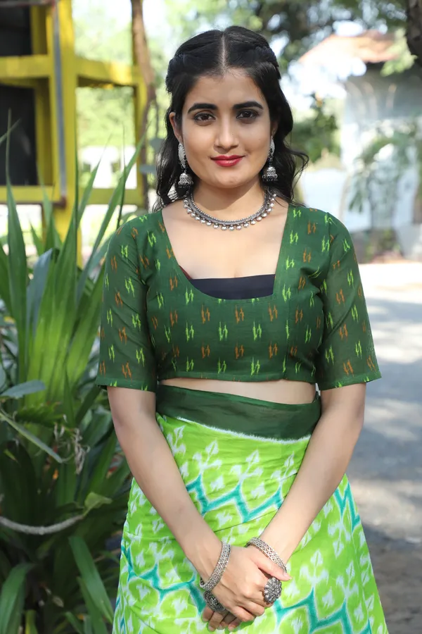 Ikkat_Hand_Block_Print_Print_Pure_Soft_Cotton_saree_With_Blouse_Piece
