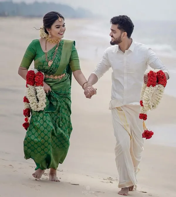Green_Soft_Silk_Saree_With_Blouse_Piece_For_Women