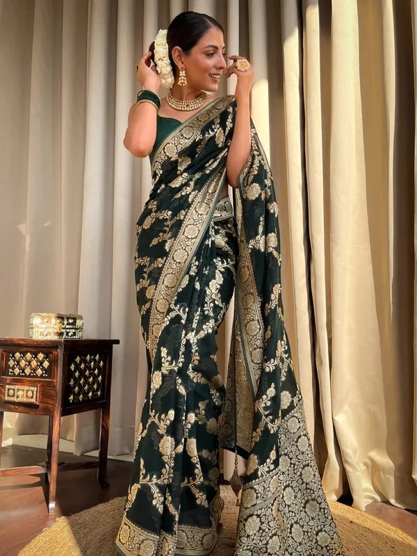 Green_Banarasi_Silk_Zari_Saree_With_Blouse_Piece_For_Women