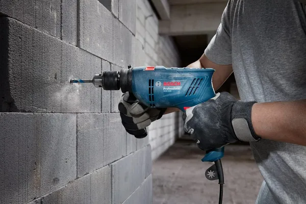 Corded_Electric_Impact_Drill_With_Wrapset_Kit,_600_W,_3000_Rpm_1.4_Nm,_Variable_Speed,_Forward/Reverse_Rotation,_Double_Insulation_Pistol_Grip_Drill_(13_Mm_Chuck_Size)