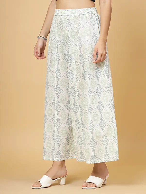 Green_Pure_Cotton_Big_Flair_Printed_Regular_Palazzo
