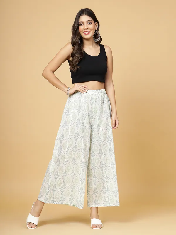 Green_Pure_Cotton_Big_Flair_Printed_Regular_Palazzo
