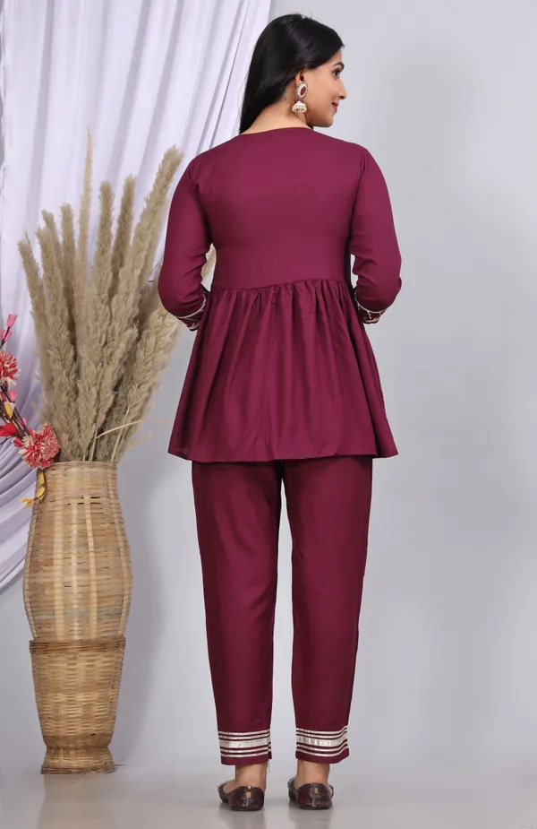 Wine_Cotton_Rayon_Printed_Casual_Wear_Kurta_And_Pant_For_Women