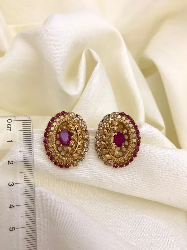Anne_Antique_Stud_Earrings