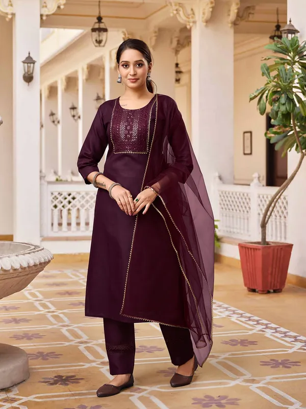 https://d1311wbk6unapo.cloudfront.net/NushopCatalogue/tr:f-webp,w-600,fo-auto/Geometric_Yoke_Design_Sequinned_Straight_Kurta_With_Trousers___Dupatta_WINE_PDSY05JAI3_2024-08-08_1.jpeg__Flora Art