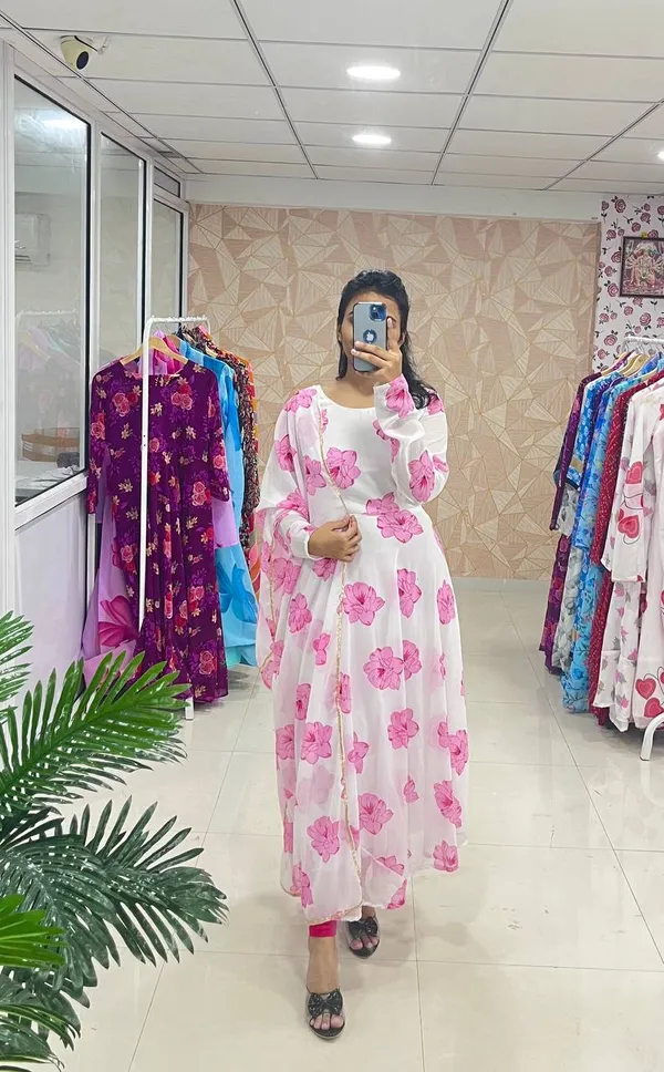 Georgette_Withe_Gown_With_Dupatta_Flower_Print_Design_For_Women