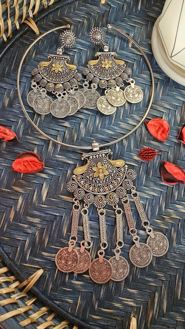 Mudra_German_Silver_Hasuli_Pendant_Set