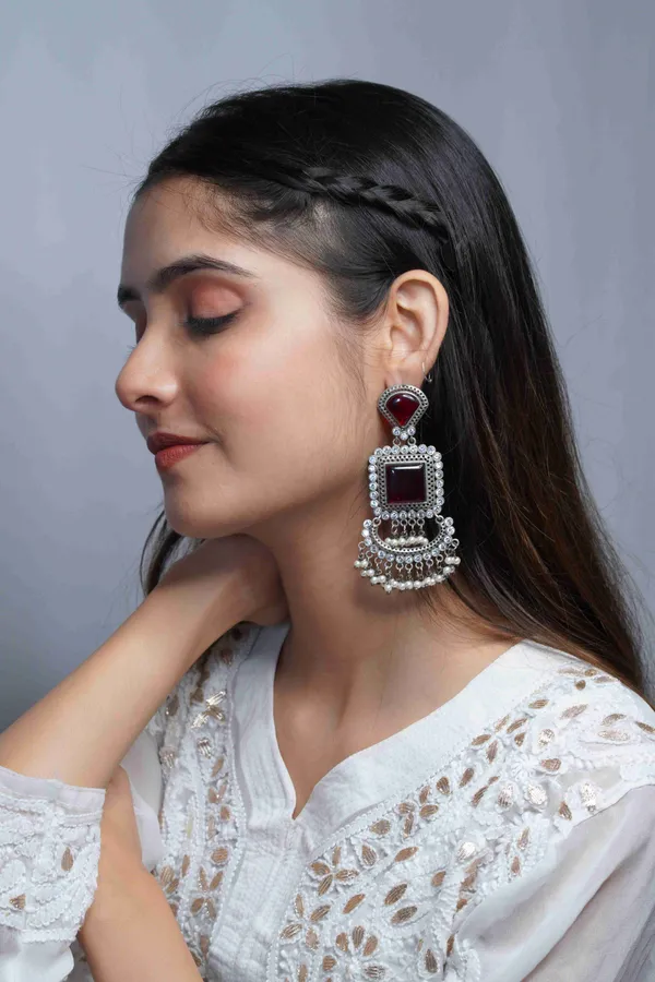 Red_Stone_Dangle_Earrings