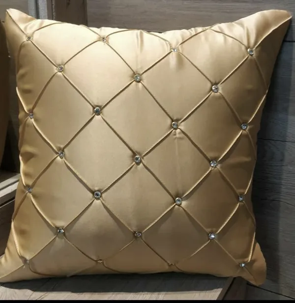 https://d1311wbk6unapo.cloudfront.net/NushopCatalogue/tr:f-webp,w-600,fo-auto/Global_Home_Handloom_Silk_Decorative_Pillow_Cover_Bedroom___Living_Room_Cushion_Cover_Set_Sofa_16_X_16_Inches__Set_of_5__Gold_V3FBNB90QG_2022-09-24_1.jpeg__Goodprize