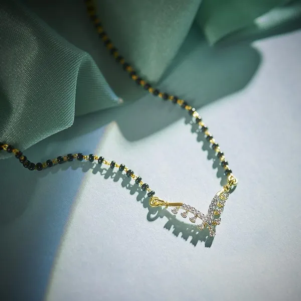 GlowV_Elegant_Mangalsutra_With_American_Diamond