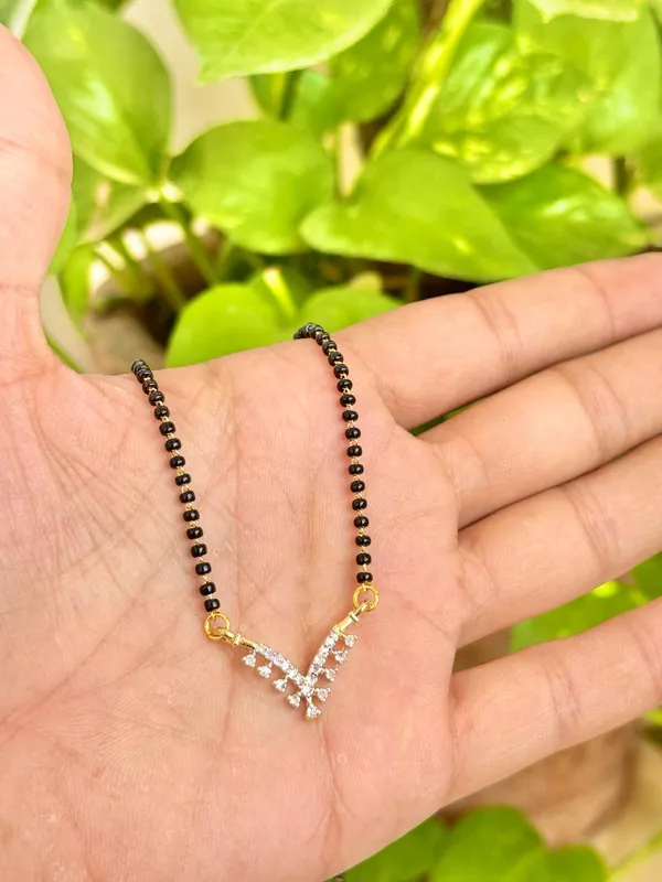 GlowV_Elegant_Mangalsutra_With_American_Diamond