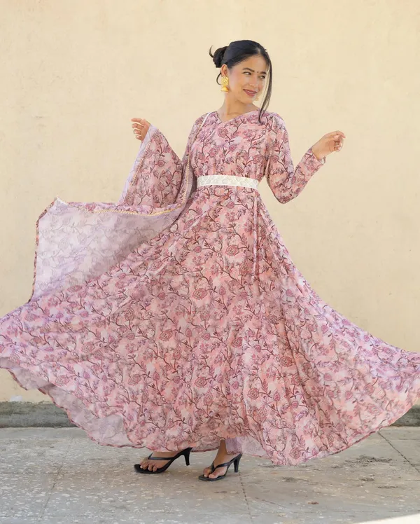 Digitally_Printed_Pure_Soft_Organza_Anarkali_Suit_With_Huge_Flair_Comes_With_Duppatta
