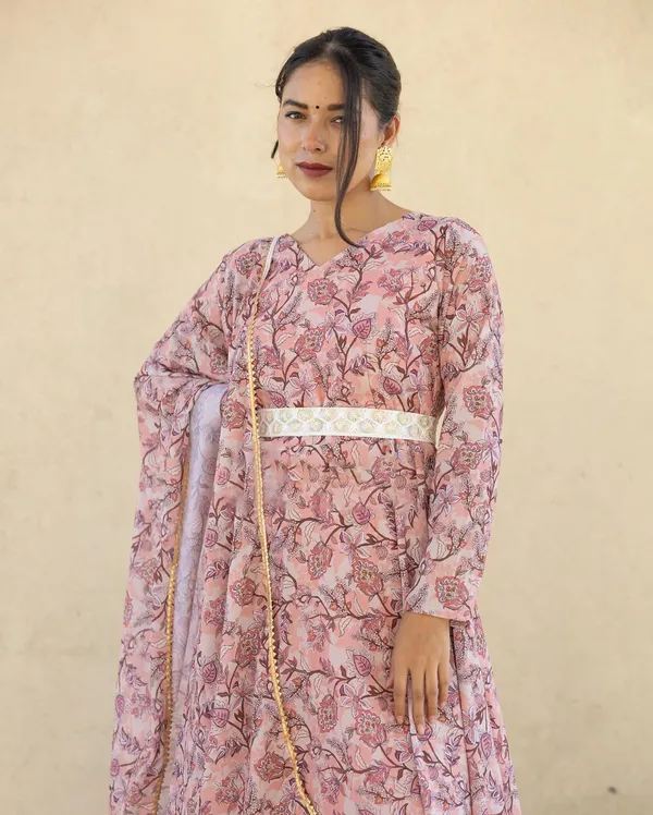Digitally_Printed_Pure_Soft_Organza_Anarkali_Suit_With_Huge_Flair_Comes_With_Duppatta