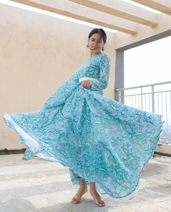 Digitally_Printed_Pure_Soft_Organza_Anarkali_Suit_With_Huge_Flair_Comes_With_Duppatta