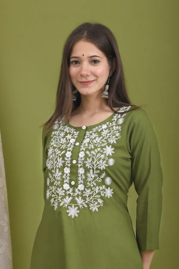 Rayon_Kurti_With_Embroidery_Work