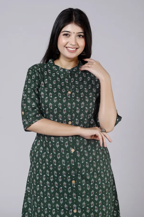 Green_Cotton_Blend_Ethnic_Kurta_And_Pant_Set_For_Women