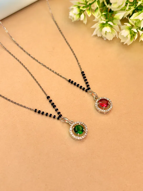 Green_solitaire_modern_mangalsutra_set