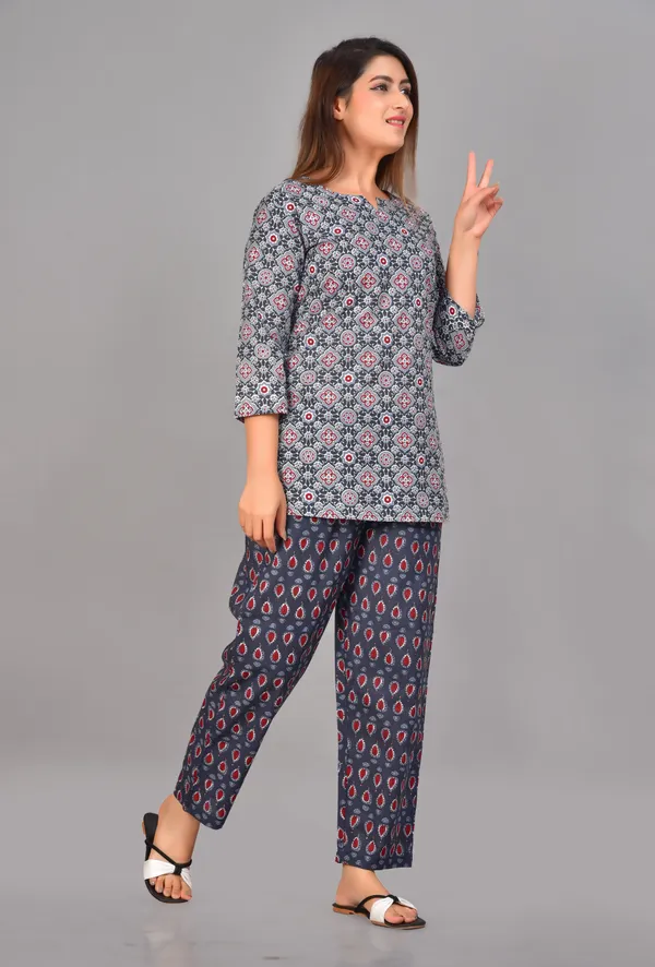 Women_Printed_Grey_Top_&_Pyjama_Set