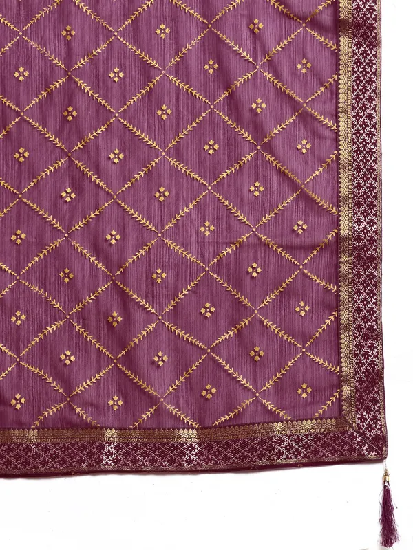 Purple_Zomato_Bandhani_Foil_Work_Beautiful_Saree