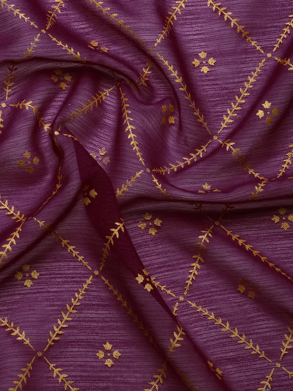 Purple_Zomato_Bandhani_Foil_Work_Beautiful_Saree
